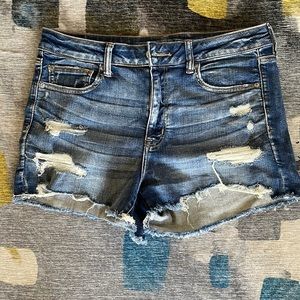 American Eagle hi-rise shortie